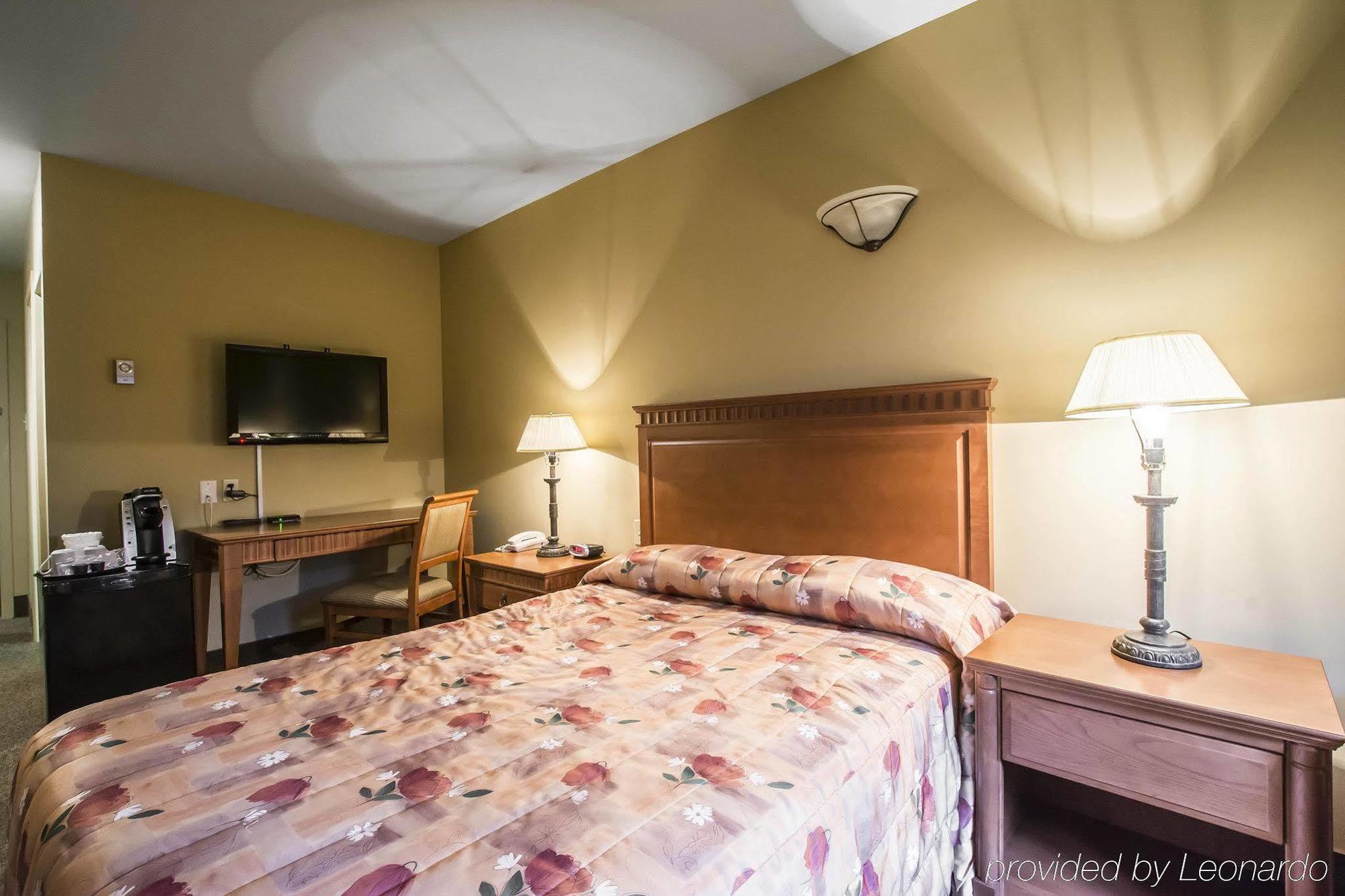 Econo Lodge Inn & Suites Montmagny Buitenkant foto