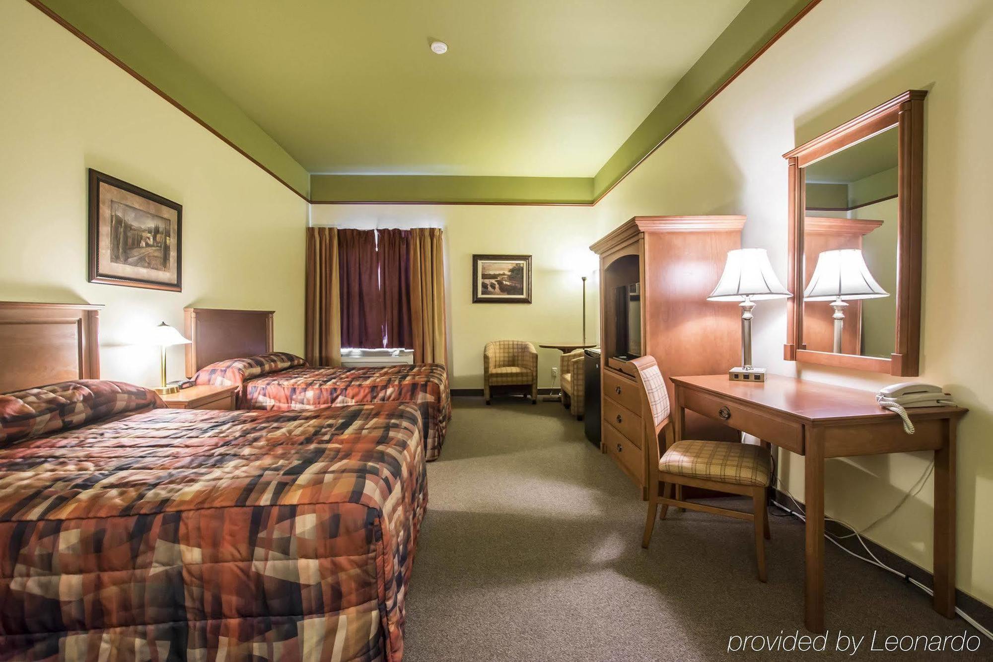 Econo Lodge Inn & Suites Montmagny Buitenkant foto